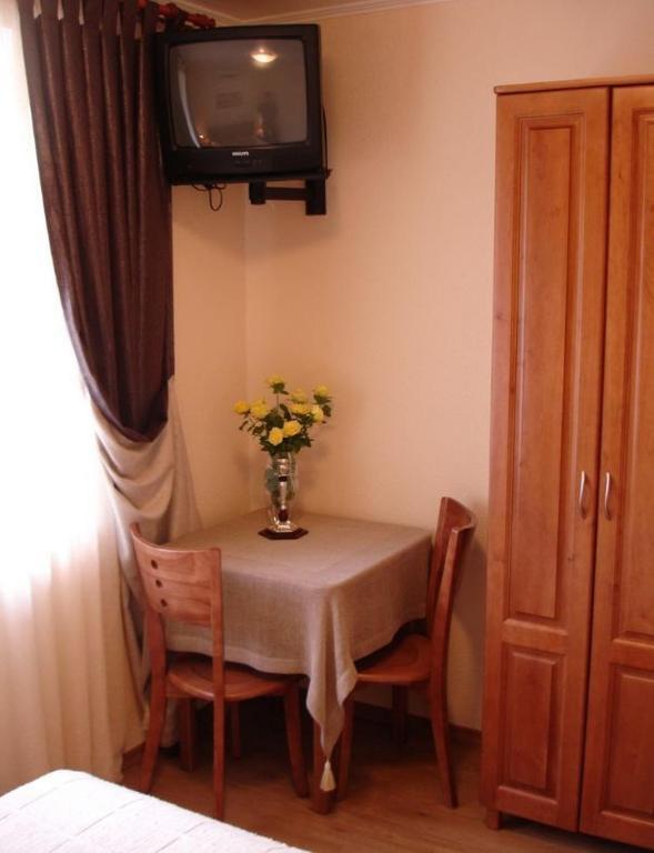 Sinay Hotel Poltava Phòng bức ảnh