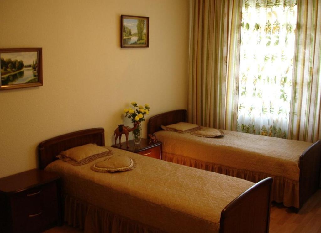 Sinay Hotel Poltava Phòng bức ảnh